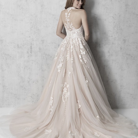 Madison James MJ611 Size 20 Wedding gown worn once - Picture 10 of 10